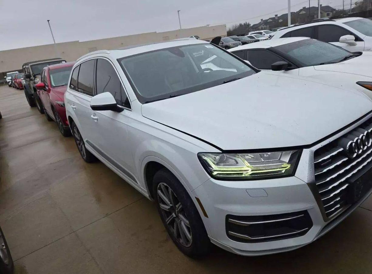 AUDI Q7 2017 WA1LHAF77HD037948 image