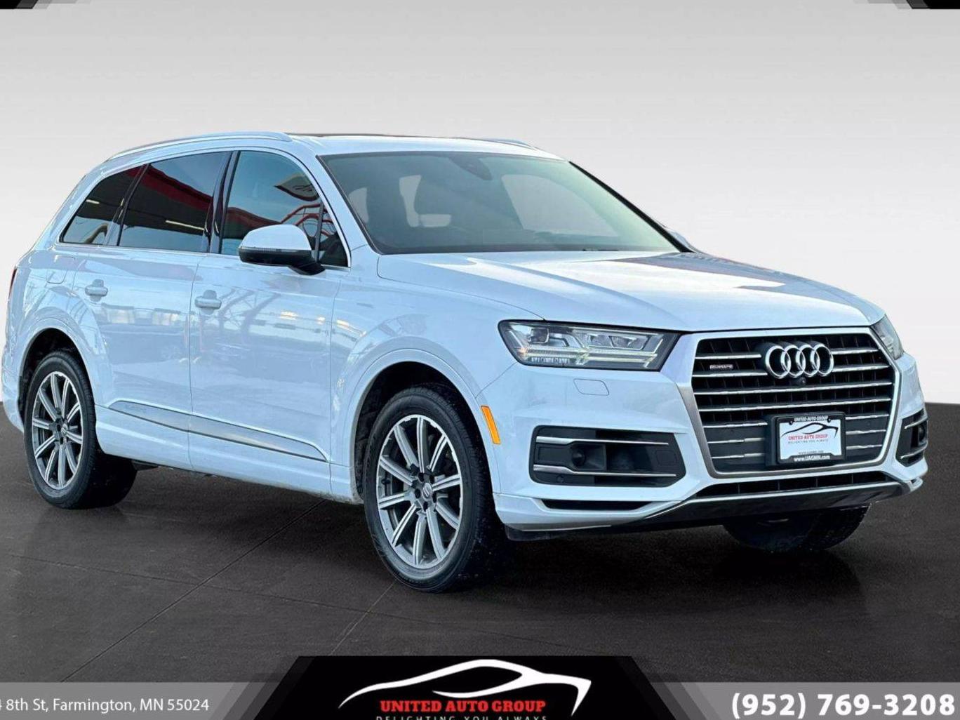 AUDI Q7 2017 WA1VAAF76HD040160 image