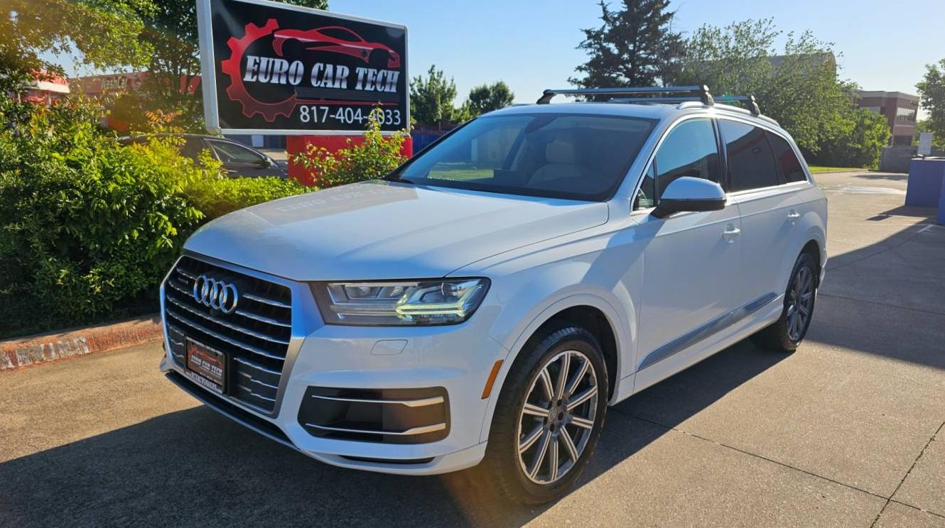 AUDI Q7 2017 WA1LHAF77HD042034 image