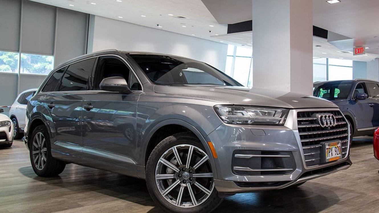 AUDI Q7 2017 WA1LAAF76HD024211 image