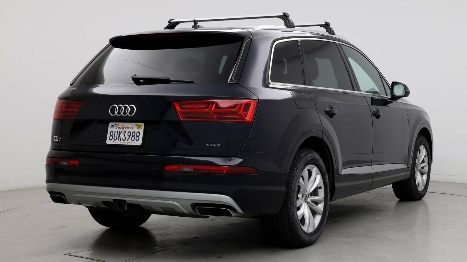 AUDI Q7 2017 WA1LHAF77HD058511 image