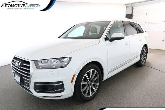 AUDI Q7 2017 WA1VAAF73HD025082 image
