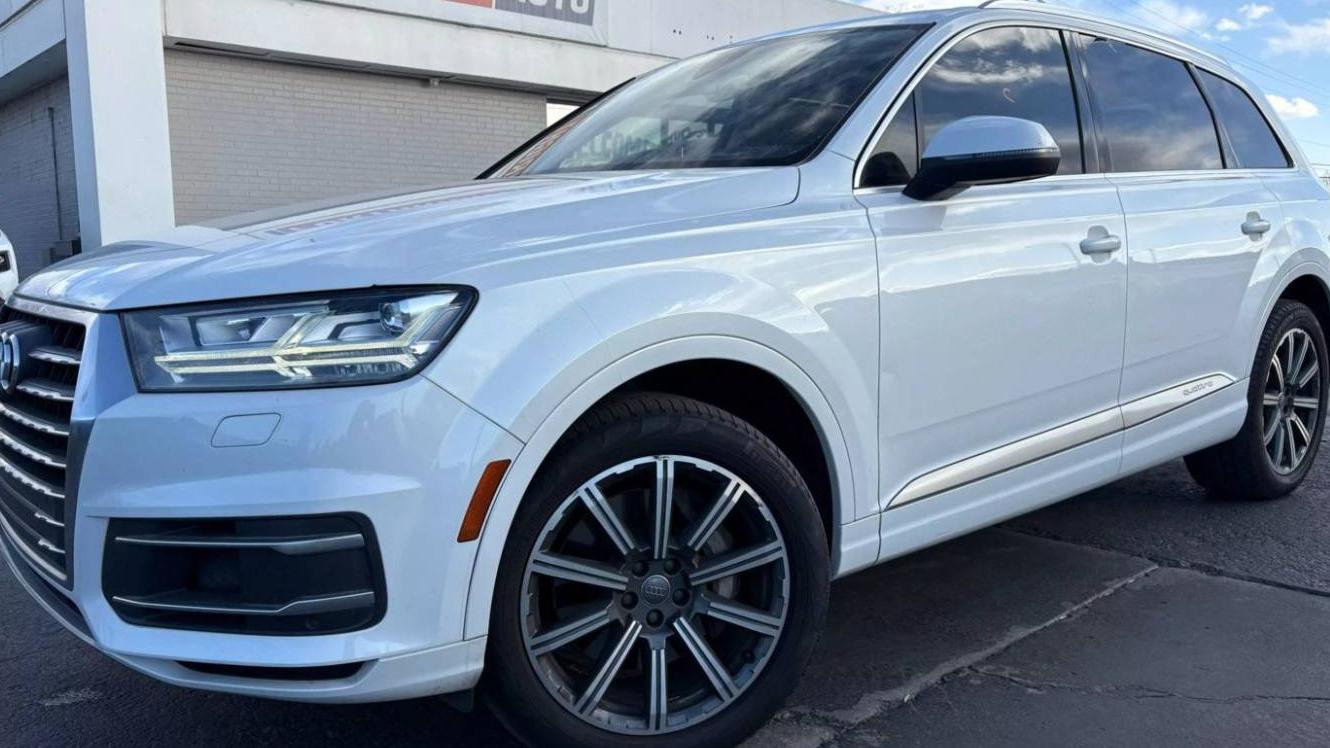 AUDI Q7 2017 WA1VABF73HD009096 image