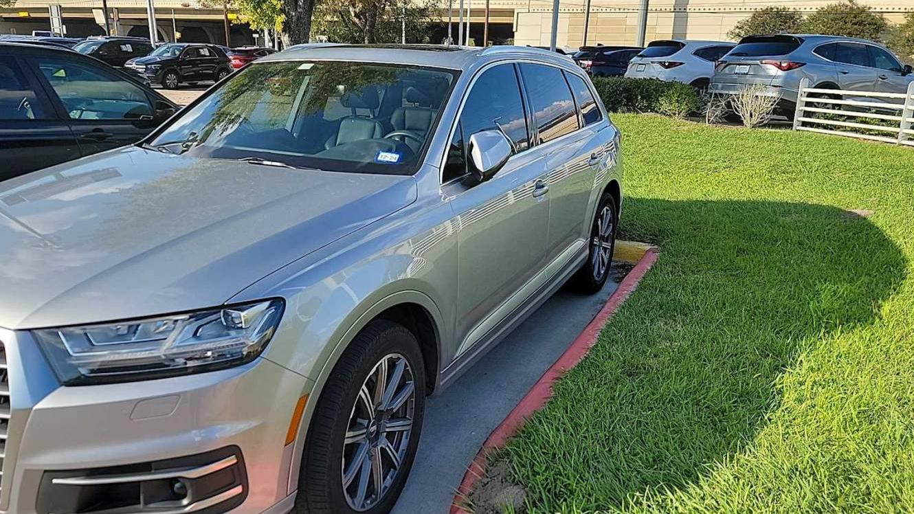 AUDI Q7 2017 WA1LAAF79HD034411 image