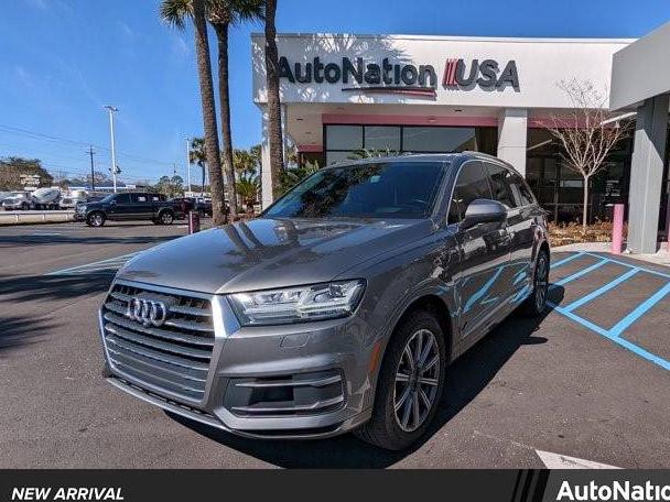 AUDI Q7 2017 WA1VAAF77HD002551 image