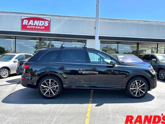 AUDI Q7 2024 WA1LXBF79RD008719 image