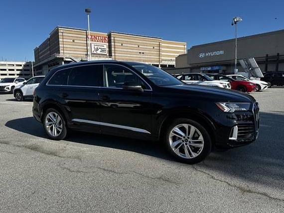 AUDI Q7 2024 WA1LXBF78RD001437 image