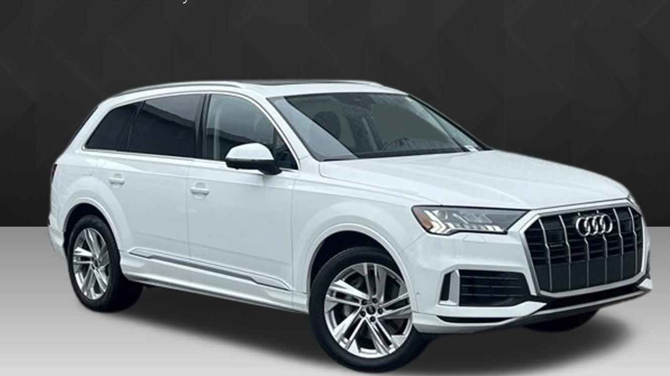 AUDI Q7 2024 WA1LXBF73RD004178 image