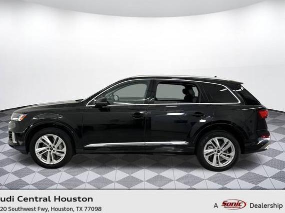 AUDI Q7 2024 WA1LXBF70RD010259 image