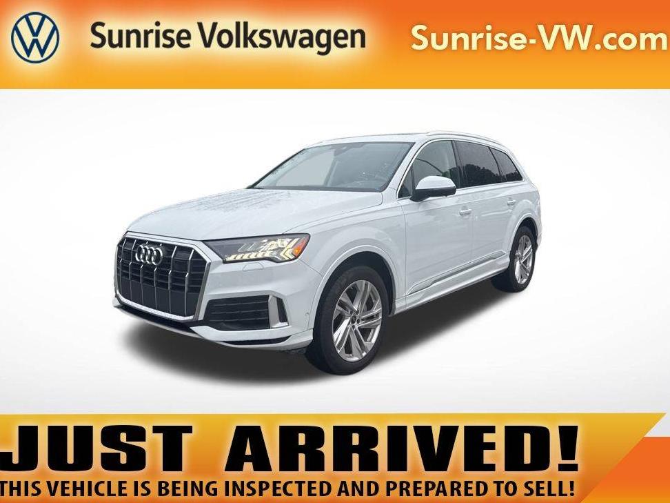 AUDI Q7 2024 WA1LXBF74RD004349 image