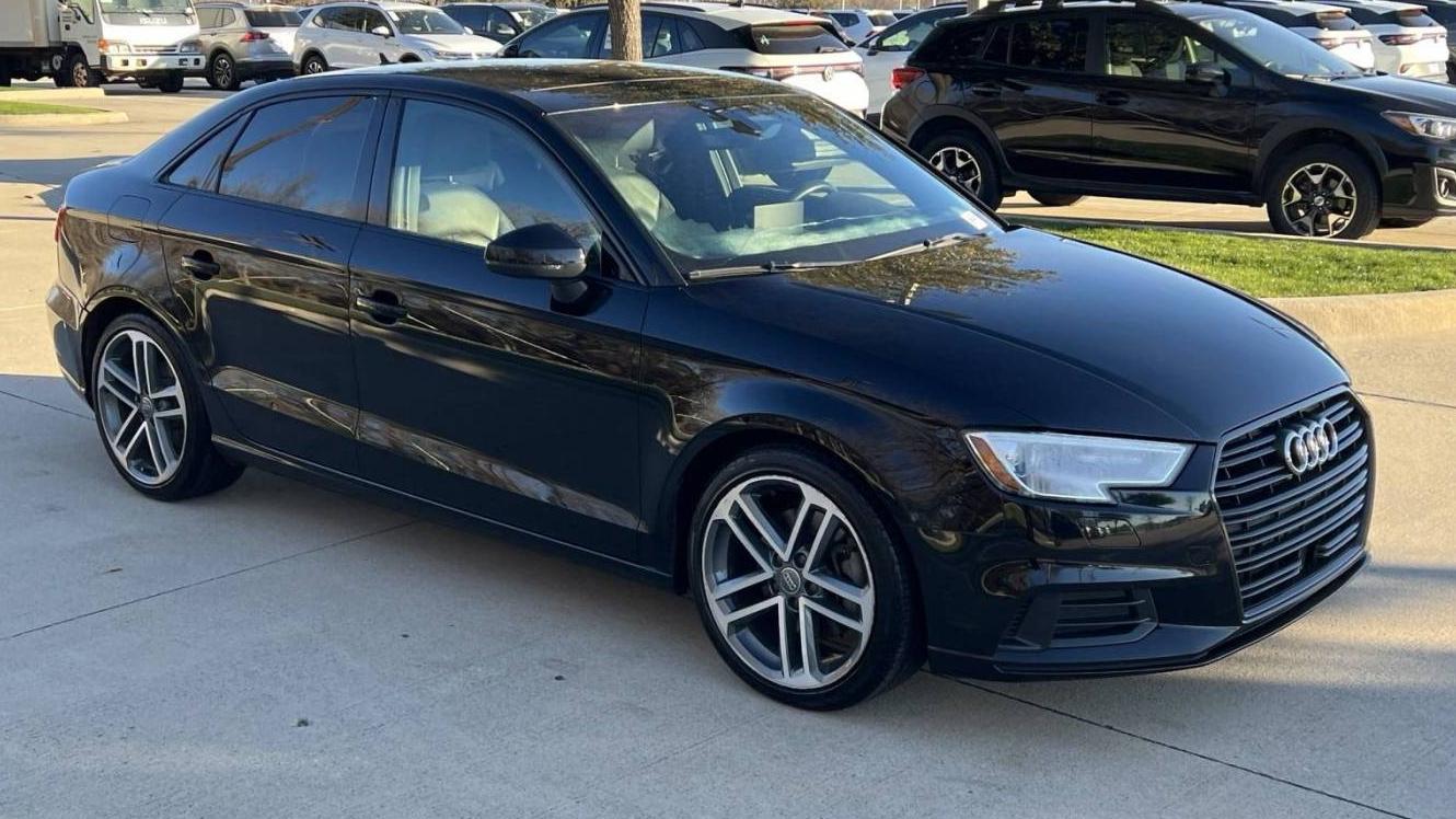 AUDI A3 2019 WAUAUGFFXKA115227 image