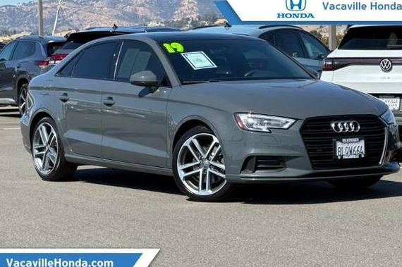 AUDI A3 2019 WAUAUGFF4KA120651 image