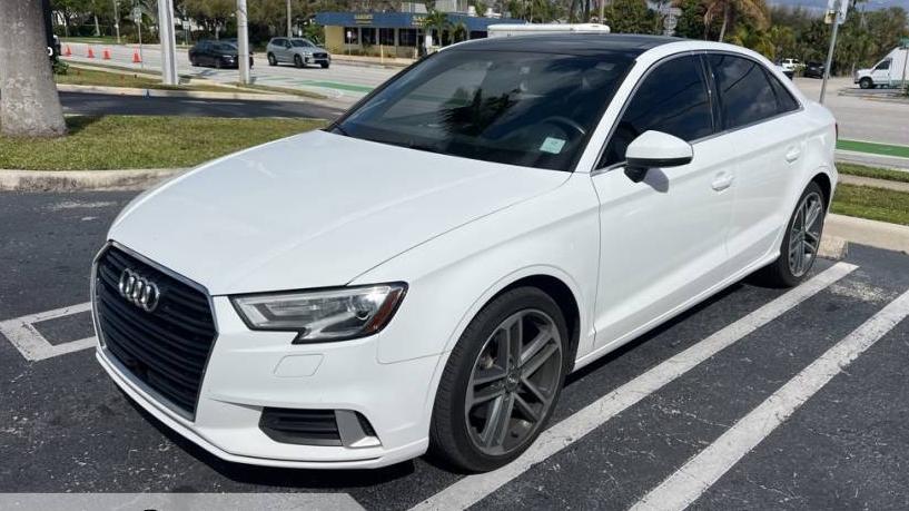 AUDI A3 2019 WAUAUGFF3K1014725 image