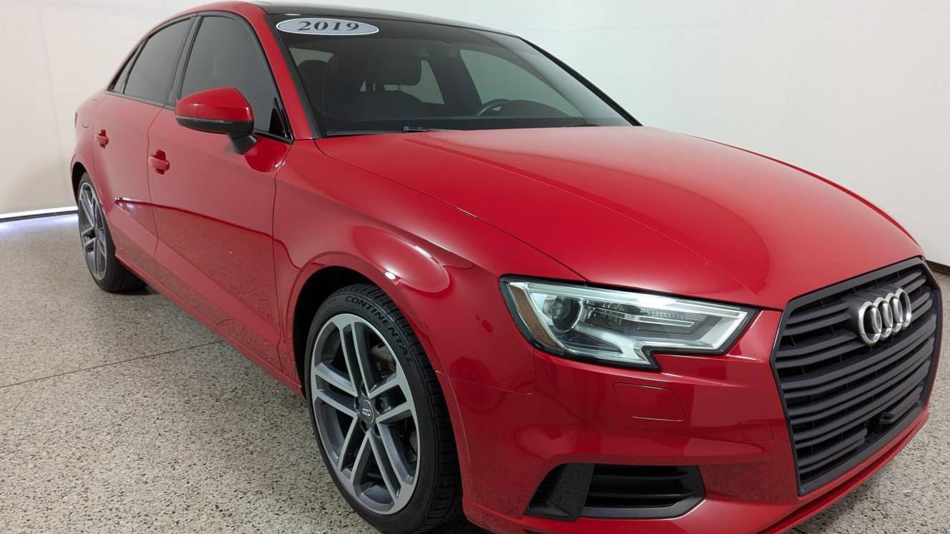 AUDI A3 2019 WAUAUGFF8KA097097 image