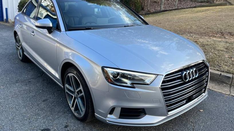 AUDI A3 2018 WAUAUGFF7J1091886 image