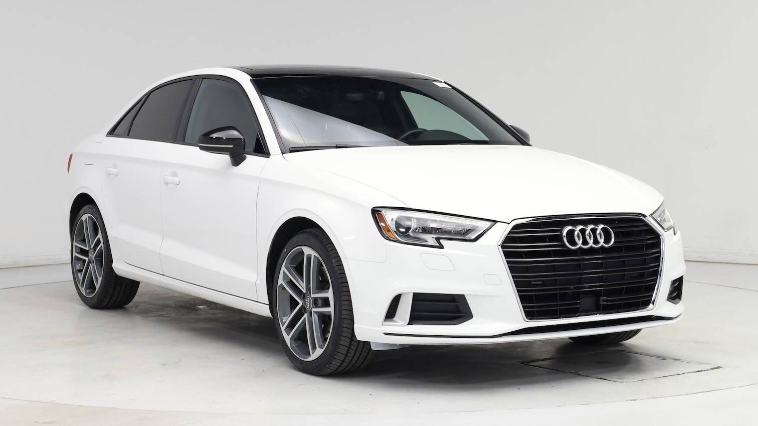 AUDI A3 2018 WAUAUGFF4J1021620 image