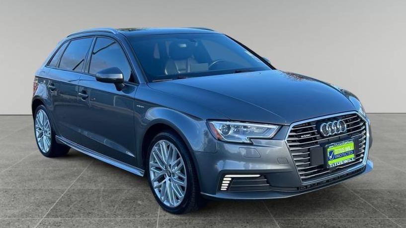 AUDI A3 2018 WAUUPBFF9JA057004 image