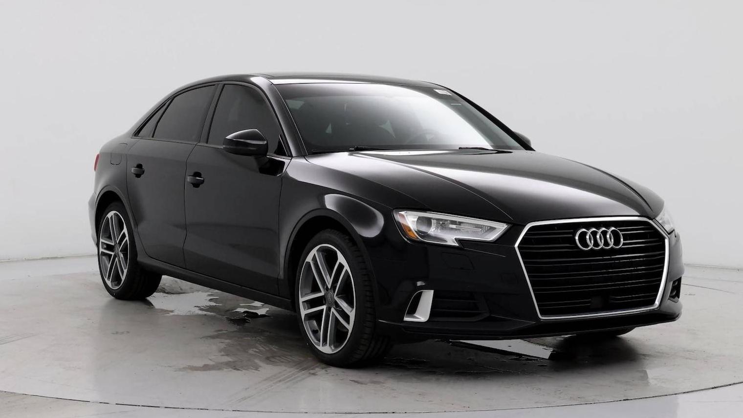 AUDI A3 2018 WAUAUGFF4J1005434 image