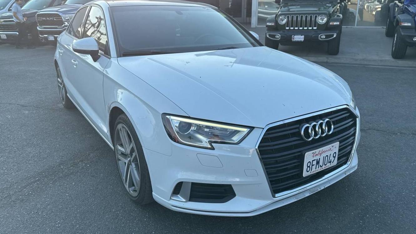 AUDI A3 2018 WAUAUGFF6J1073962 image