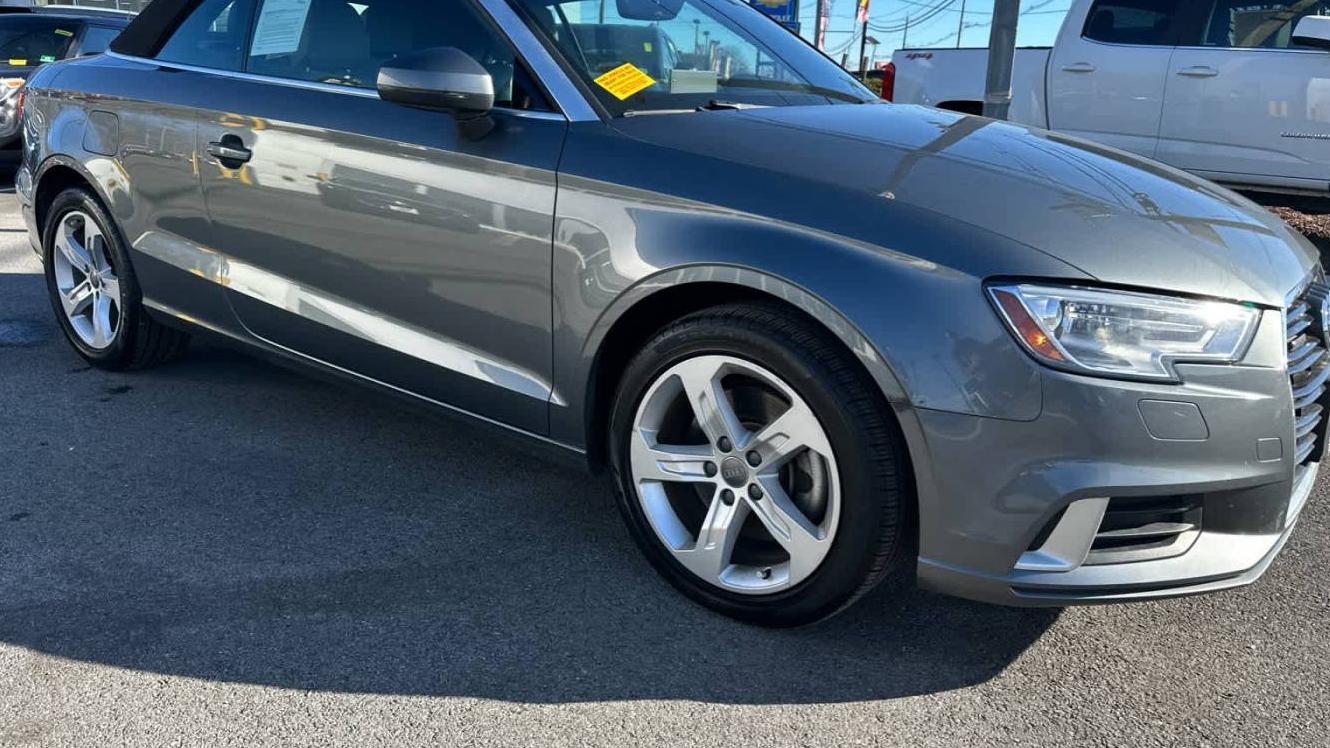 AUDI A3 2018 WAU78LFF7J1084413 image