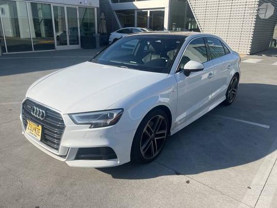 AUDI A3 2018 WAUJ8GFF5J1009951 image