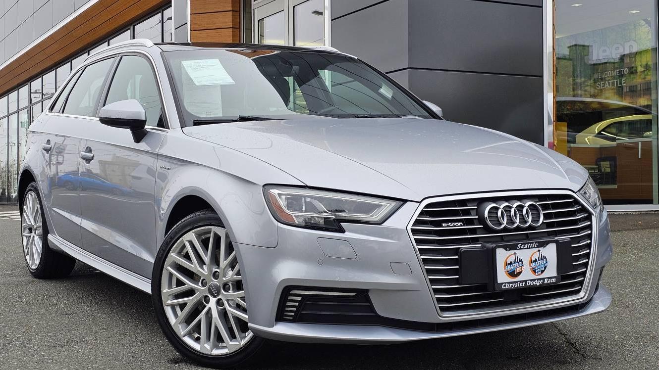 AUDI A3 2018 WAUTPBFF9JA094310 image