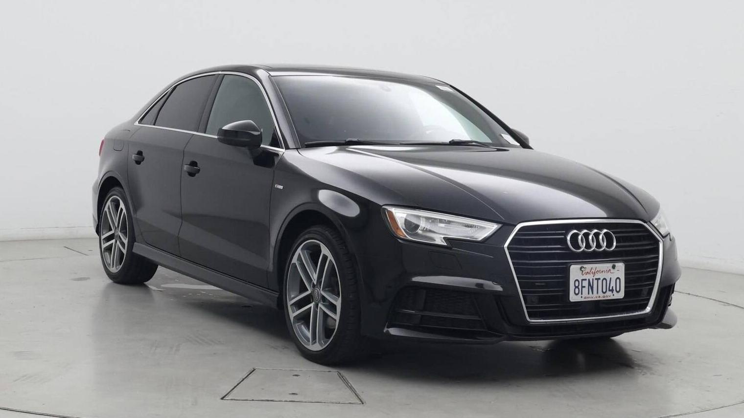AUDI A3 2018 WAUGUGFF2J1088713 image