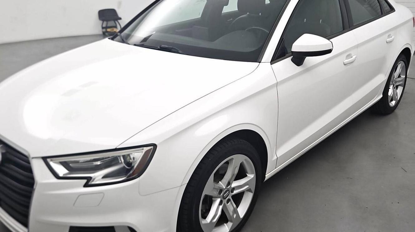 AUDI A3 2018 WAUAUGFF1J1039685 image