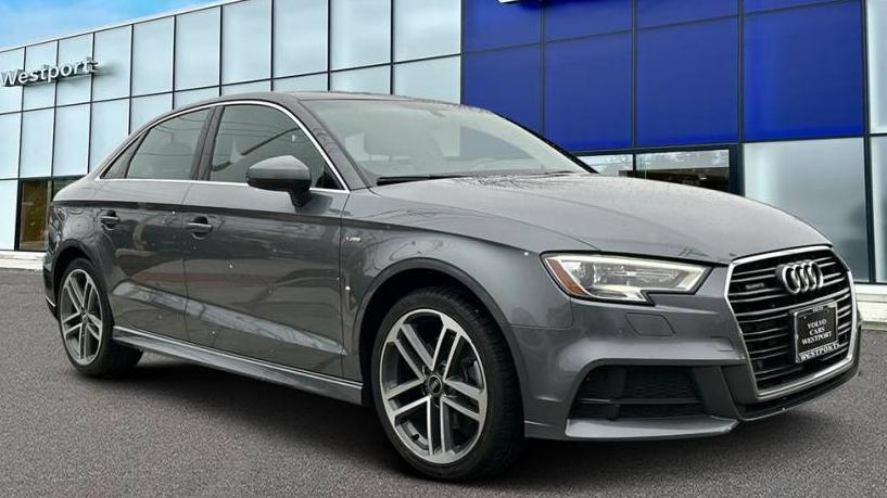 AUDI A3 2018 WAUJ8GFF1J1046365 image