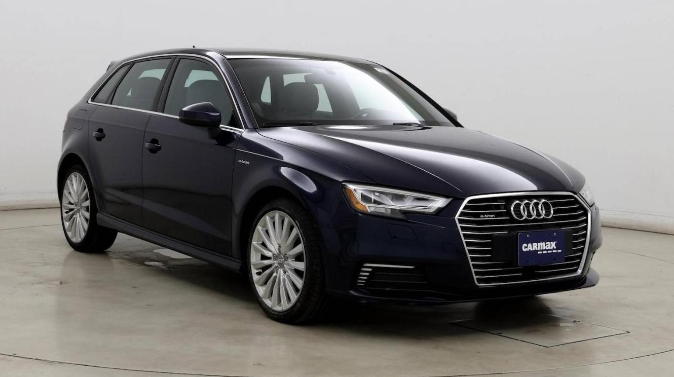 AUDI A3 2017 WAUTPBFFXHA036135 image