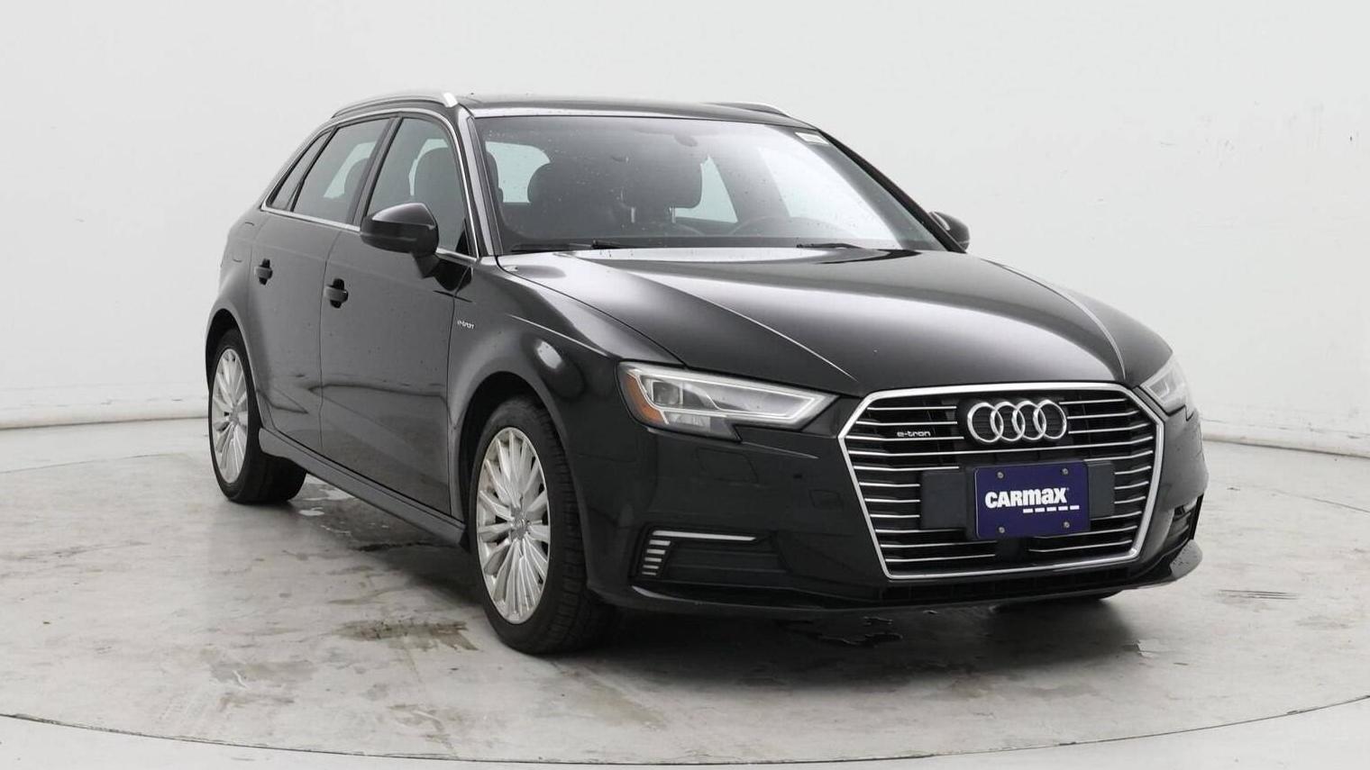 AUDI A3 2017 WAUTPBFF9HA069725 image