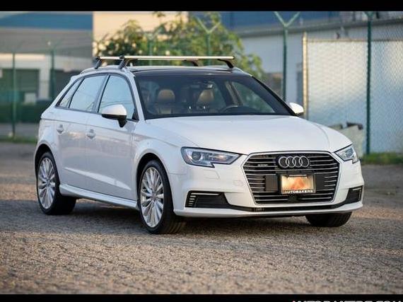 AUDI A3 2017 WAUUPBFF2HA034674 image AUDI A3 2017 WAUUPBFF2HA034674 image
