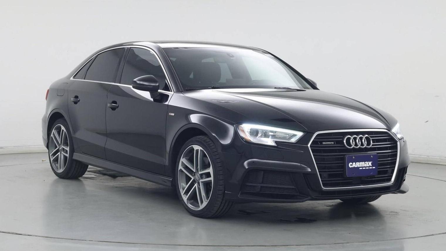 AUDI A3 2017 WAUJ8GFF4H1051716 image