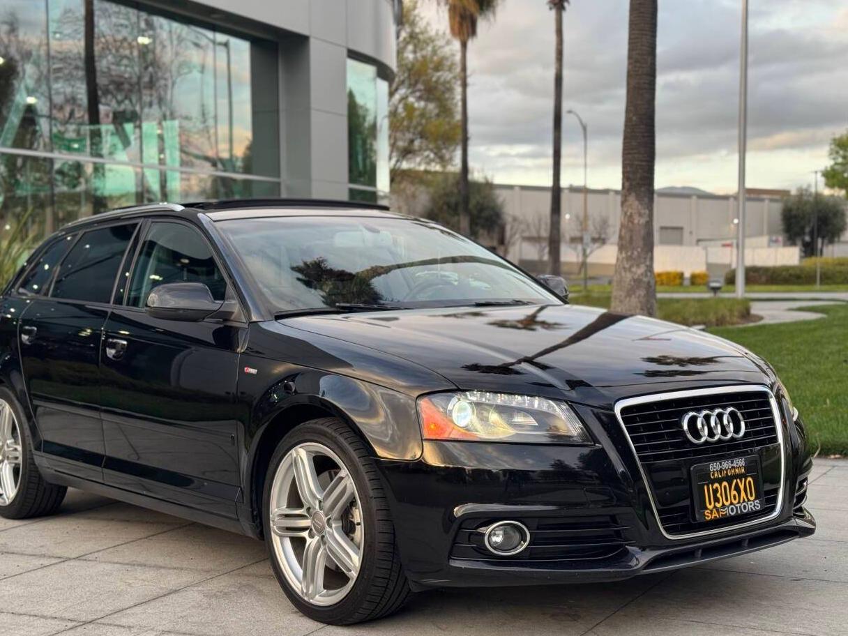 AUDI A3 2012 WAUMFAFM8CA044176 image