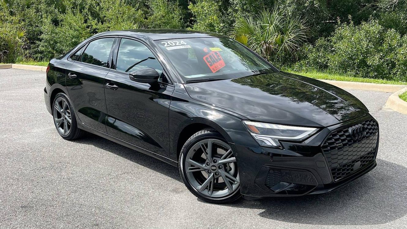 AUDI A3 2024 WAUGUDGY2RA077835 image