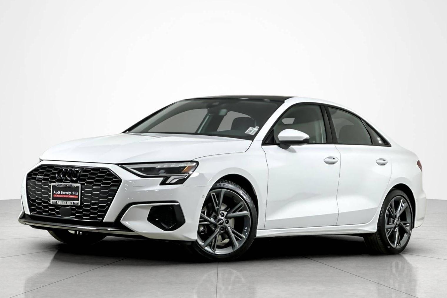 AUDI A3 2024 WAUGUDGY4RA050054 image