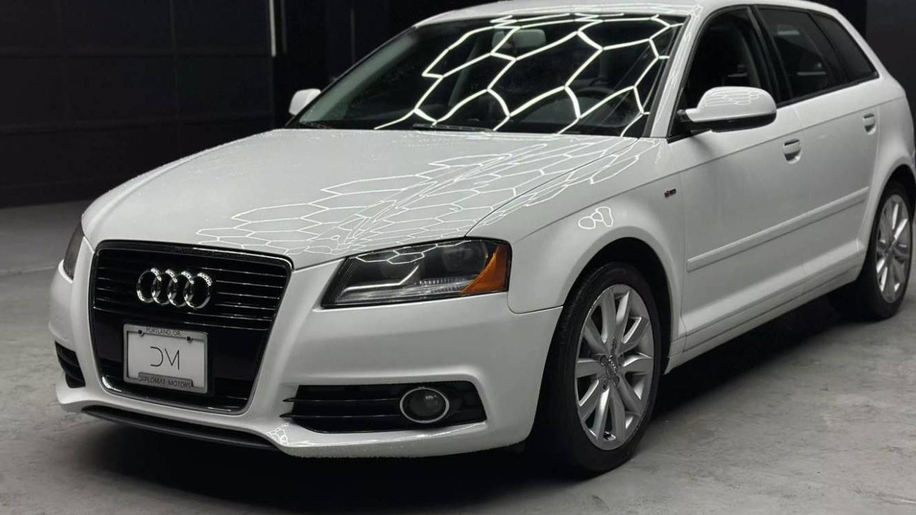 AUDI A3 2011 WAUBJBFM5BA053850 image