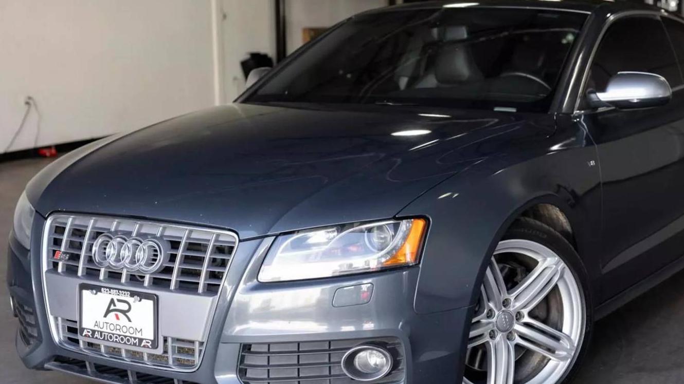 AUDI S5 2010 WAUCVAFR6AA017677 image