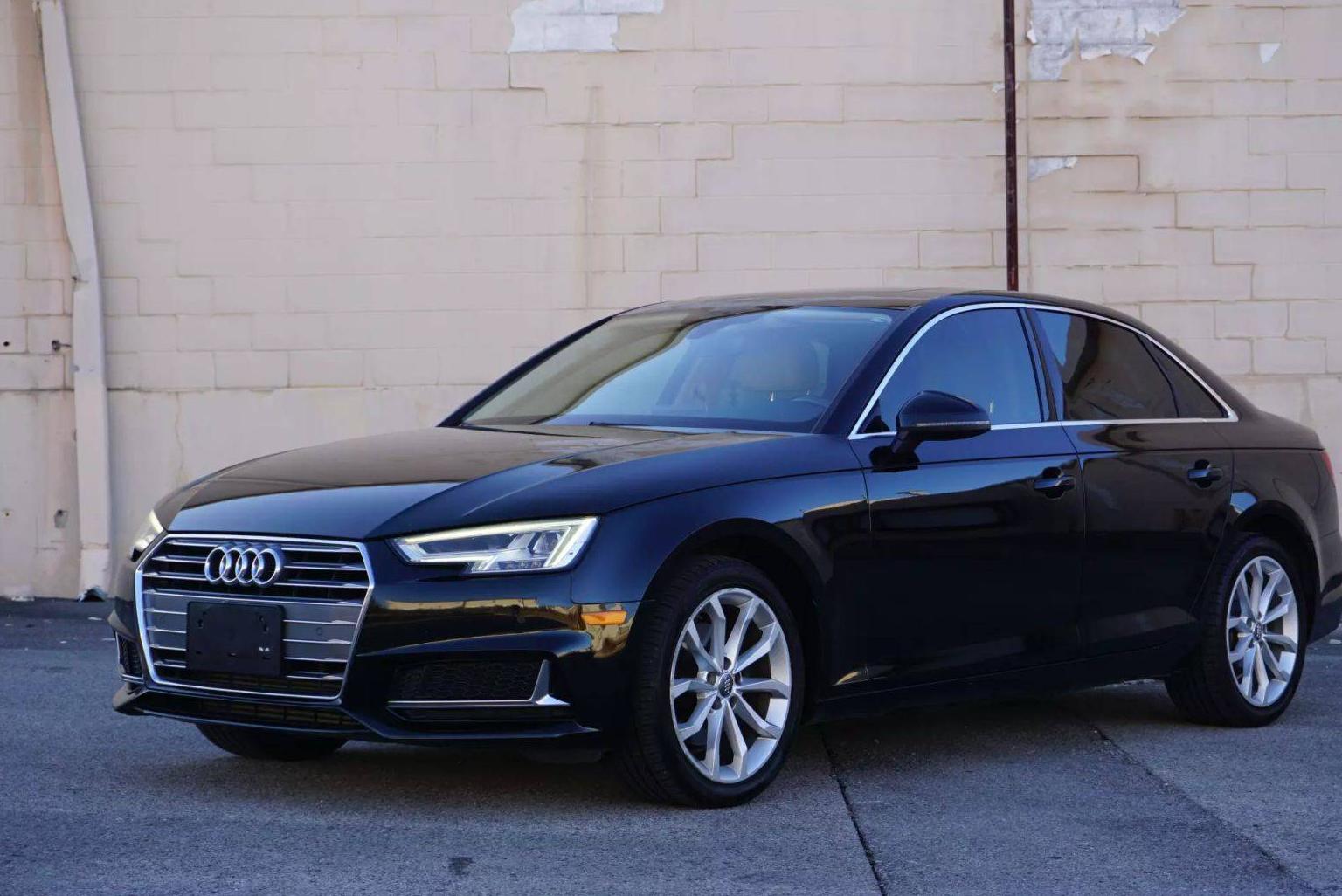 AUDI A4 2019 WAUHMAF42KN005162 image