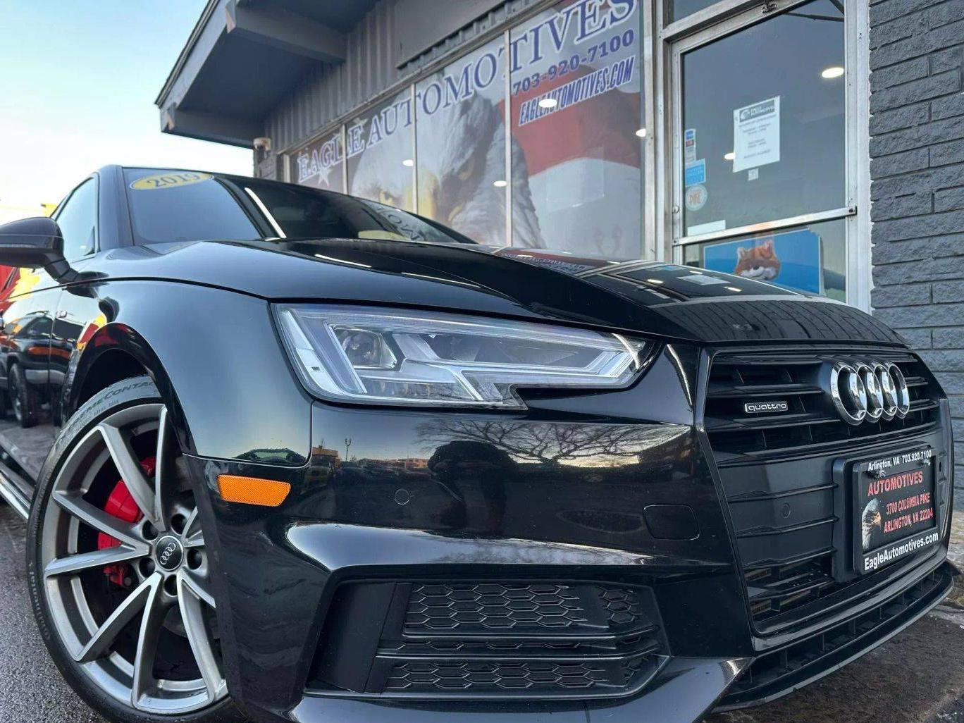 AUDI A4 2018 WAUENAF44JN018784 image