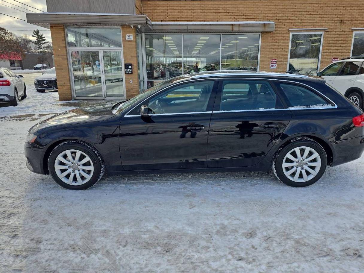 AUDI A4 2011 WAUWFAFL0BA112484 image