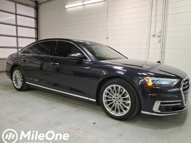 AUDI A8 2019 WAU8DAF88KN012443 image