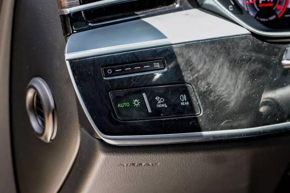 AUDI A8 2019 WAU8DAF88KN004357 image