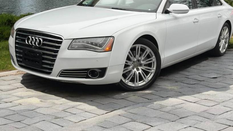 AUDI A8 2014 WAURMAFD8EN000606 image