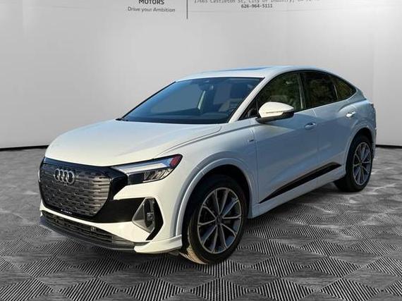 AUDI Q4 2022 WA132BFZ7NP015712 image AUDI Q4 2022 WA132BFZ7NP015712 image