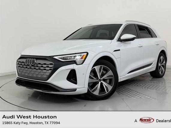 AUDI Q8 2024 WA15AAGE4RB018393 image