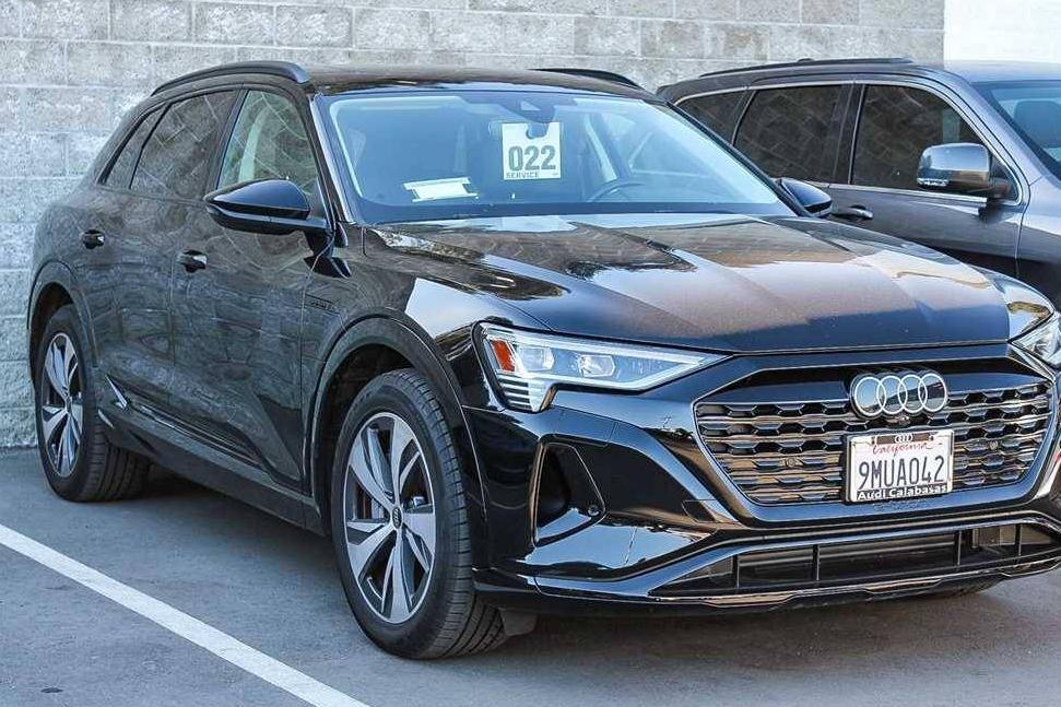 AUDI Q8 2024 WA14AAGE6RB053352 image