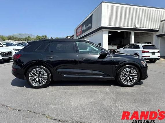 AUDI Q8 2024 WA15AAGE1RB045616 image