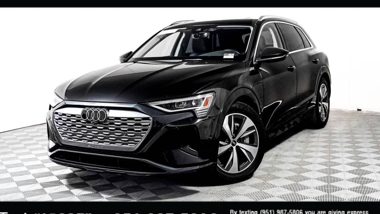 AUDI Q8 2024 WA15AAGE1RB039668 image