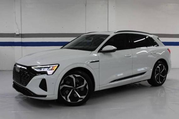 AUDI Q8 2024 WA16AAGE5RB015569 image AUDI Q8 2024 WA16AAGE5RB015569 image